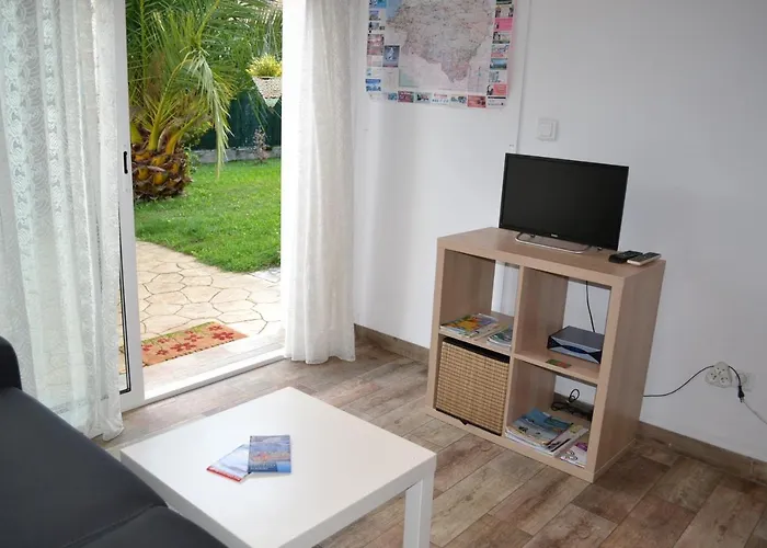 Les Hirondelles 2km Plage-wifi-jardin-parking-draps Et Serviettes *